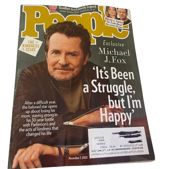 People Magazine November 7 2022 Issue Featuring Michael J. Fox Exclusive Intervi - Picture 1 of 10